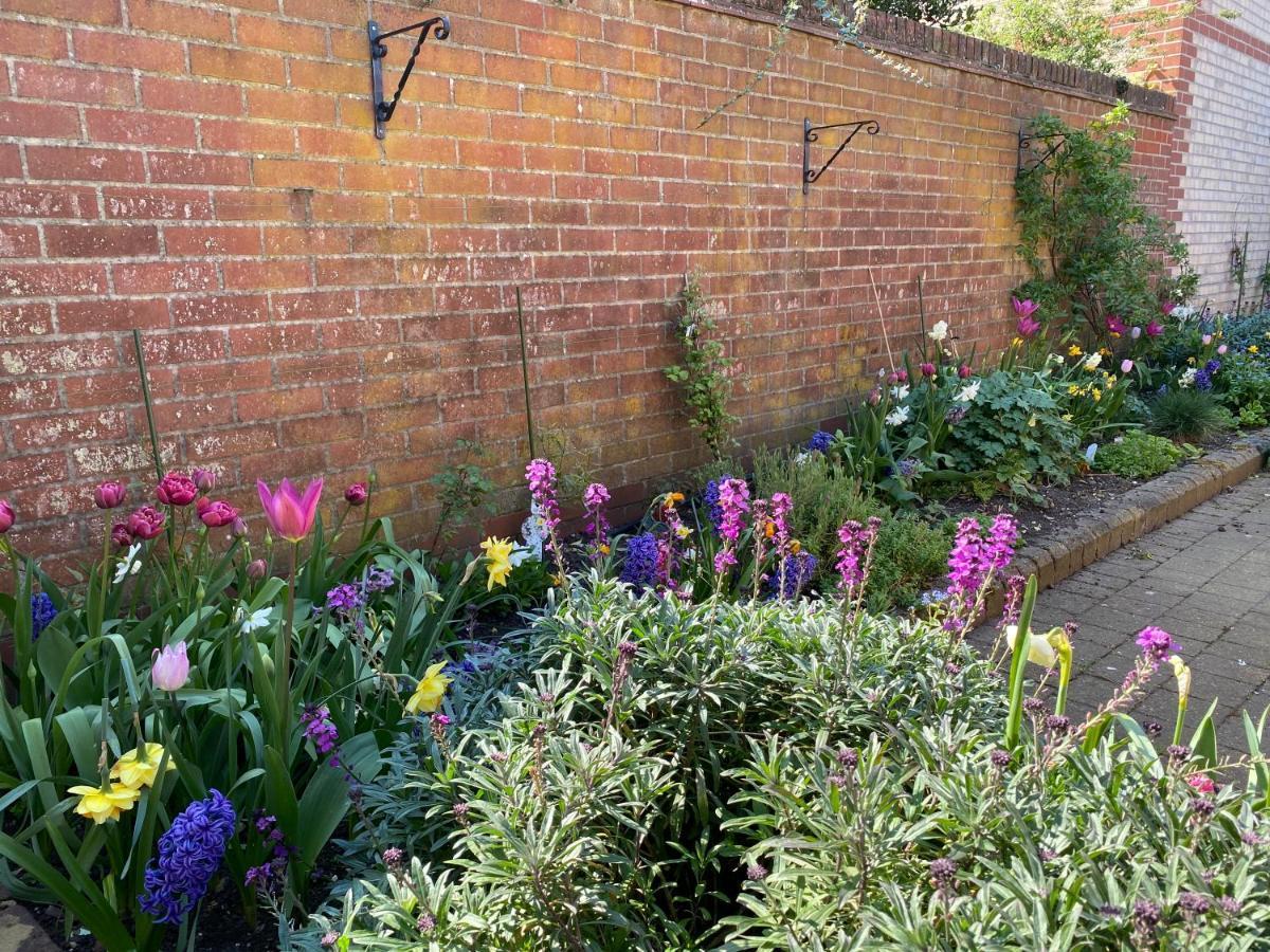 Bury St. Edmunds Stylish Town Centre House With Garden And Parking Opposite 빌라 외부 사진