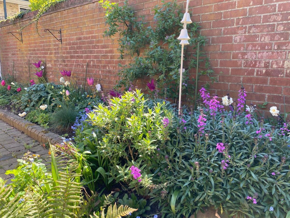 Bury St. Edmunds Stylish Town Centre House With Garden And Parking Opposite 빌라 외부 사진